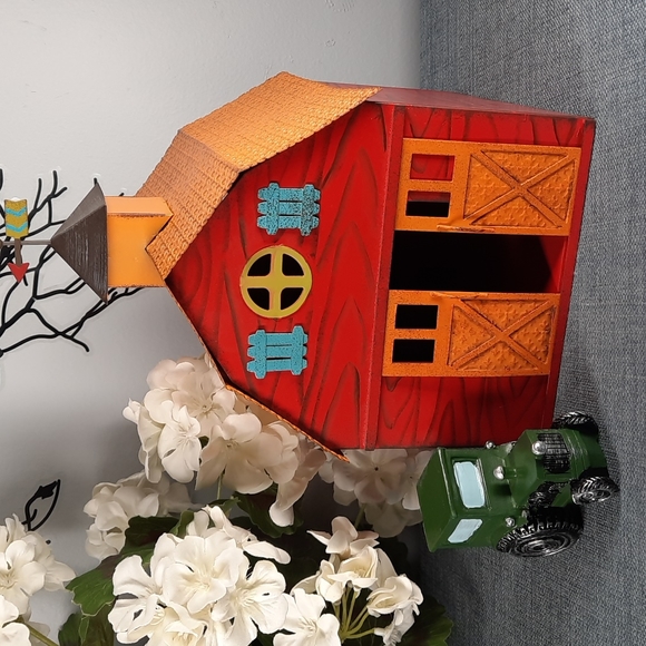 Fairy Garden Barn Tractor Set Metal Resin Indoor Outdoor Imagination Playtime - Picture 1 of 16